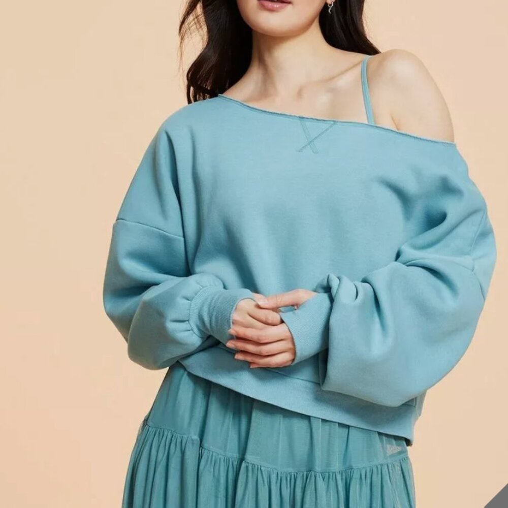 Blogilates Dance Studio Off the Shoulder Sweatshirt NWT Teal Blue